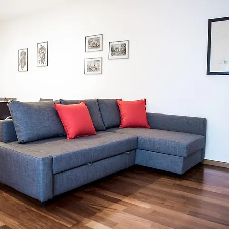 Giovanna's Apartment *
